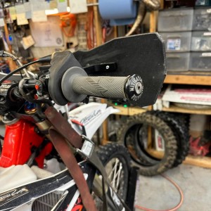 Mitigator Pro Handlebar End Plug Fits STANDARD HANDLEBAR /RENTHAL HANDLEBAR / RACETECH HANDLEBAR