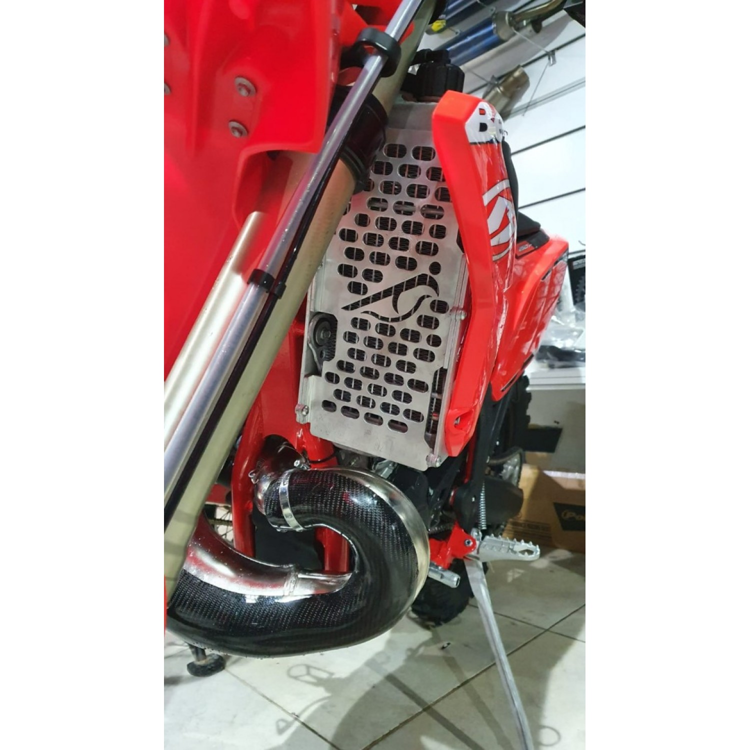 Radiator Guard Fits Beta Xtrainer 2015-2023 - RGS-BX00025